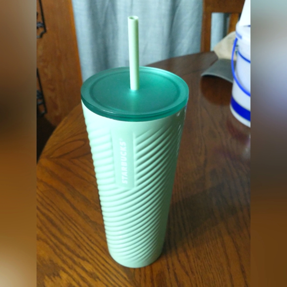 24oz Starbucks Tumbler